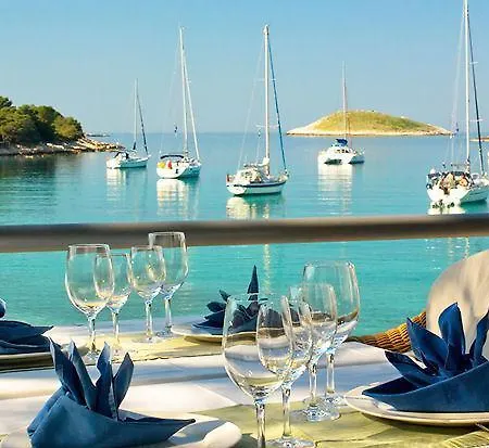 Karmelic Apartmán Malinska