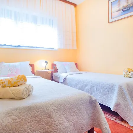 Apartment Karmelic