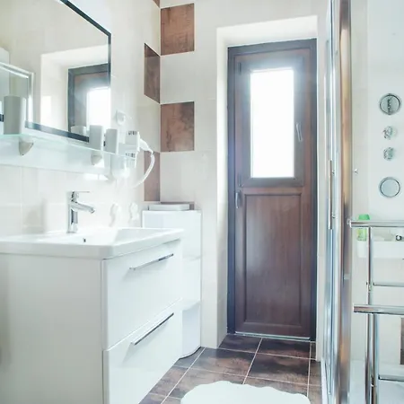 Apartment Karmelic