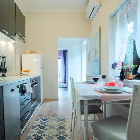 Karmelic Apartment