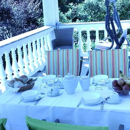 Karmelic Apartment