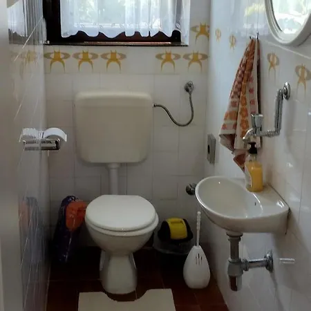 Apartment Karmelic Malinska