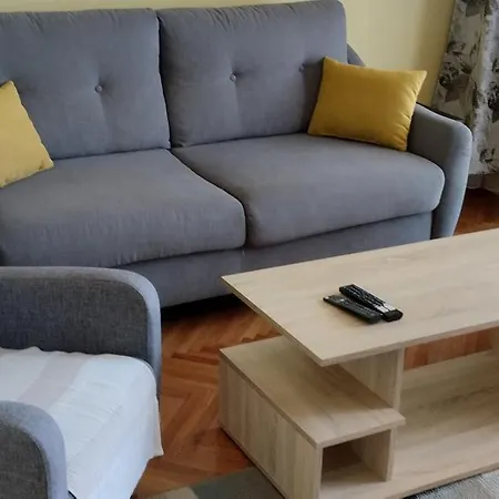Karmelic Apartment *