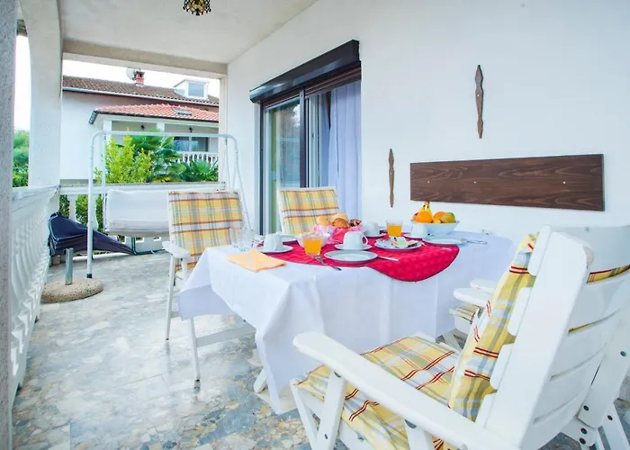 アパート Karmelic *